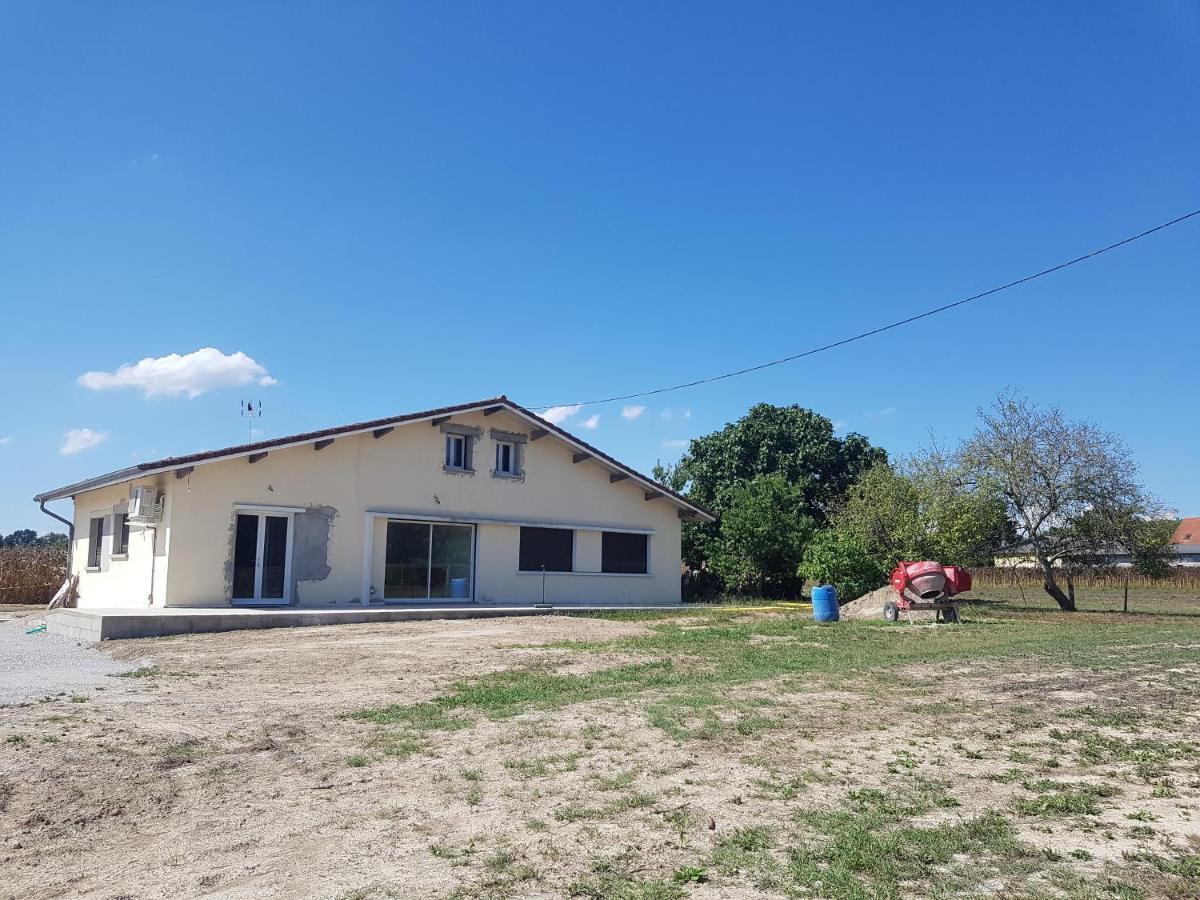 Gite Paisible Renove Hagetmau Exterior photo